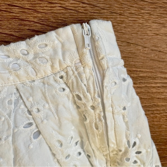 ModCloth White Lace Eyelet A-Line Skirt 1X - Picture 7 of 9